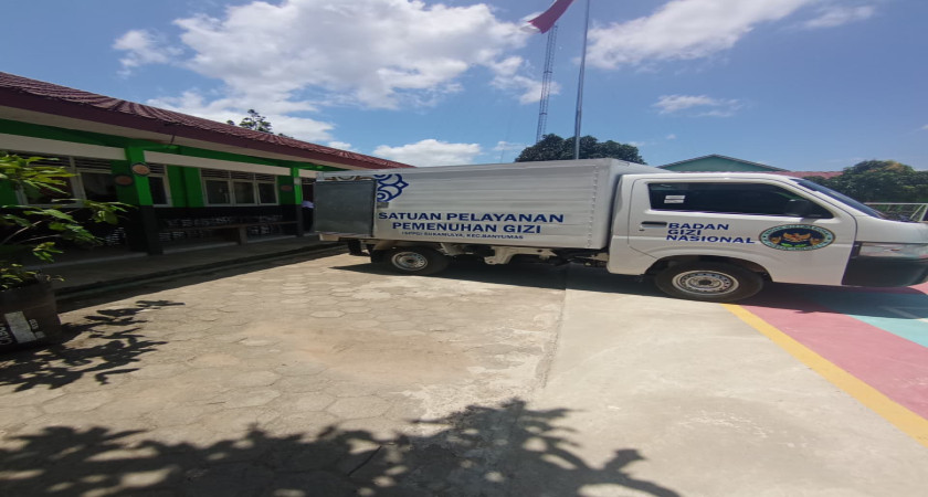 Nikmati MBG Untuk Kali Pertama, Siswa MTs Negeri 2 Pringsewu habiskan makanannya